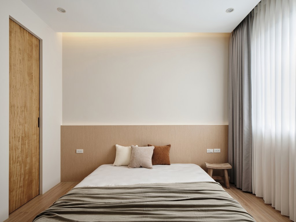 木韻幽境｜臥室空間・柔光與木質構築的靜謐之所